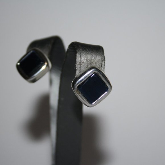 Silver and blue shell post earrings - Picture 2 of 4